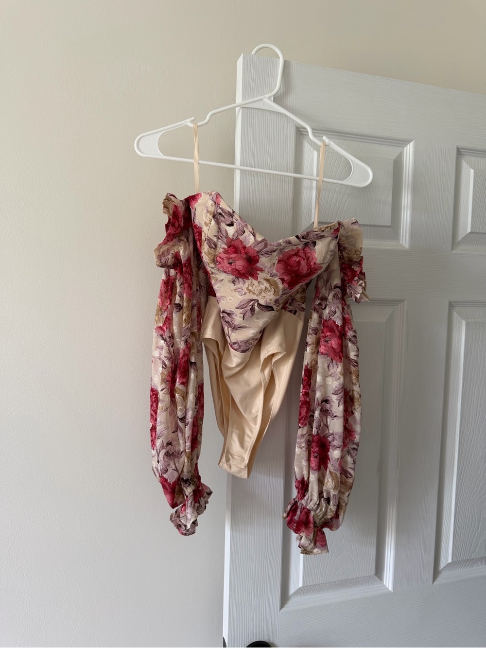 Floral Off-Shoulder Bodysuit in Beige and Pink